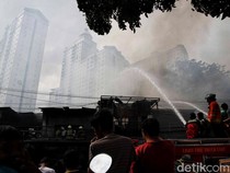 Kebakaran Lalap Permukiman Padat di Kebon Kosong Kemayoran