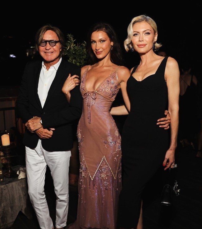 Gigi Hadid dan Bradley Cooper tertangkap menghabiskan malam minggu lalu makan di sebuah restoran mewah di kawasan Beverly Hills, AS. Mereka double-date dengan ayah Gigi, Mohamed Hadid yang menggandeng pacar barunya, Keni Silva yang lebih muda 35 tahun.Foto: Instagram @kenisilva_