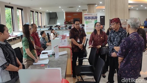 Komisi I DPRD Tabanan meninjau Mal Pelayanan Publik (MPP) Tabanan, Selasa (10/12/2024).