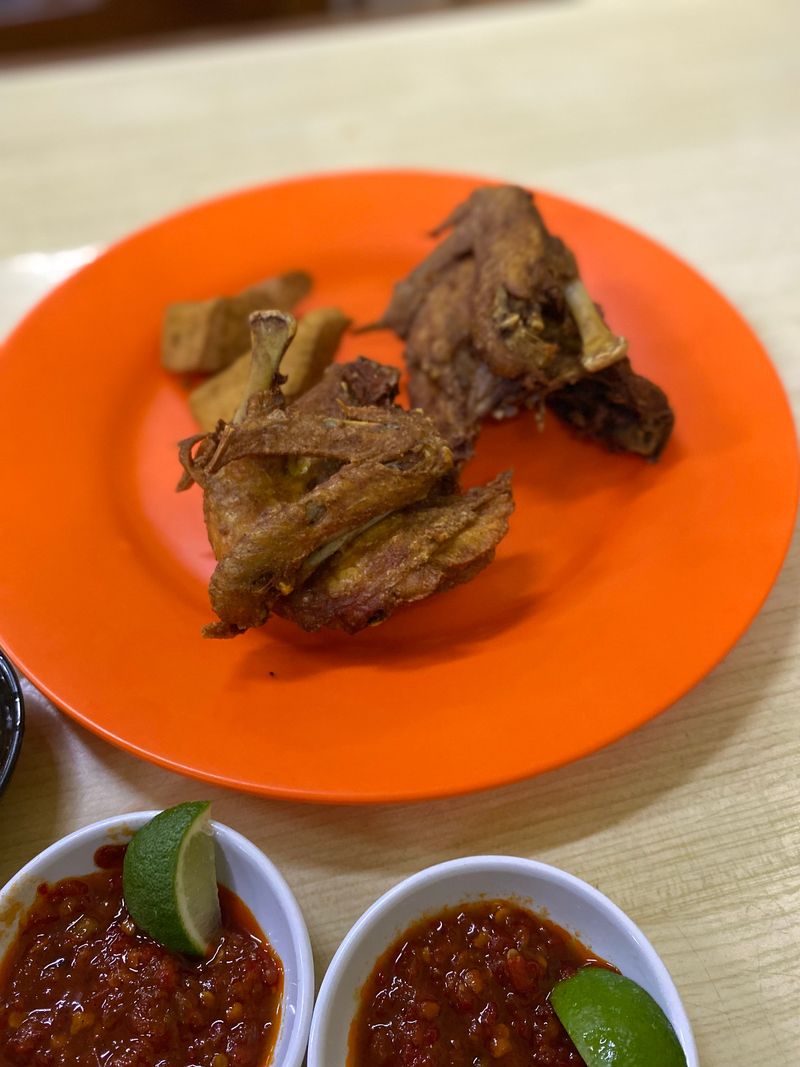 Liburan ke Jogja Wajib Cicip 5 Ayam Goreng Legendaris Ini!