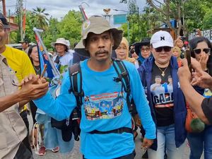 Cabup hingga Capres Jagoannya Menang, Pria Tulungagung Jalan Kaki ke IKN