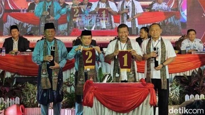 Pasangan calon Gubernur dan Wakil Gubernur Jambi Romi Hariyanto-Sudirma, dan Al Haris-Abdullah Sani