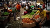 Badan Pangan Nasional (Bapanas) memastikan harga pangan stabil menjelang Natal dan Tahun Baru (Nataru). Kepala Bapanas Arief Prasetyo Adi optimistis sebagian komoditas harga pangan tidak naik.  