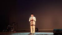 Pada momen ini hadir sastrawan senior Taufiq Ismail. Ia membacakan puisi berjudul Nasehat-nasehat Kecil Orang Tua. Foto: Cicin Yulianti/detikEdu