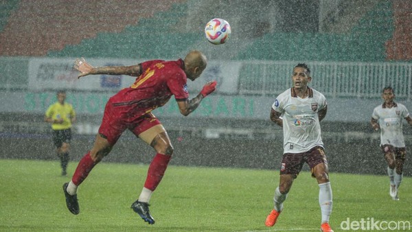 Borneo Tahan Imbang 1-1 Lawan Persija