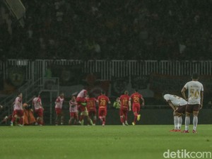 Drama di Pakansari: Gol Injury Time, Bench Panas, Persija Gagal Menang