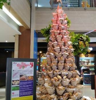 Pohon Natal dari ubi cilembu.