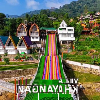 Rainbow Slide di Villa Khayangan Bogor