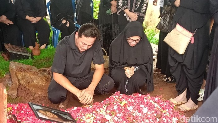 Ussy Sulistiawaty