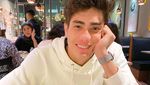 Momen Seru Aishar Khaled Makan di Warteg hingga Cicip Pizza