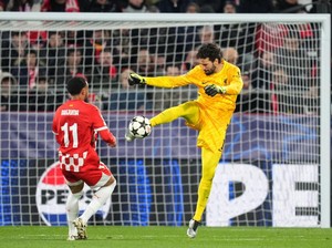 Untung Ada Alisson