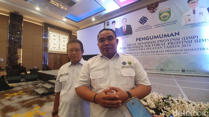 Anggota Dewan Pengupahan Perwakilan Serikat Pekerja Cecep Wahyudin.