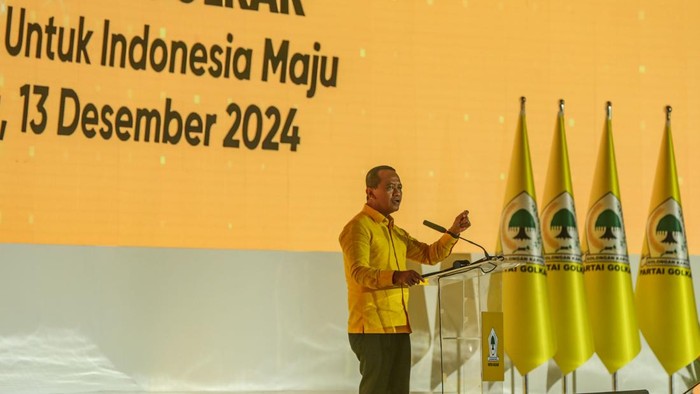Ketua Umum Partai, Golkar Bahlil Lahadalia, membuka acara Bimbingan Teknis (Bimtek) Legislator Nasional Fraksi Partai Golkar, di Jakarta, Rabu (11/12).
