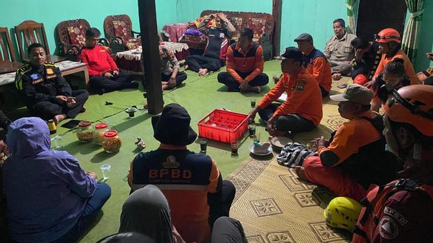 Tanggul Kali Ngrapah di Desa Ngrapah, Kecamatan Banyubiru, Kabupaten Semarang, Selasa (10/12/2024).