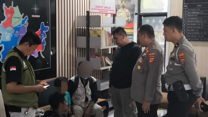 Bocah laki-laki berusia 4,5 tahun asal Jakarta ditemukan sendirian di Bogor gara-gara kakek linglung.