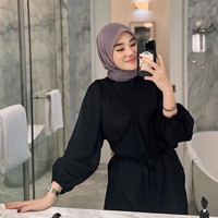Clara juga sempat menghebohkan usai mobilnya dikabarkan direbut paksa oleh debt collector. Hal itu dikarenakan mantan suaminya menjadikan mobil tersebut sebagai jaminan pinjaman tanpa sepengetahuan Clara. Foto: Instagram/@clarashintareal