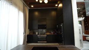 Keren! Ini Dapur Rachel Vennya yang Mewah dan Bergaya Modern