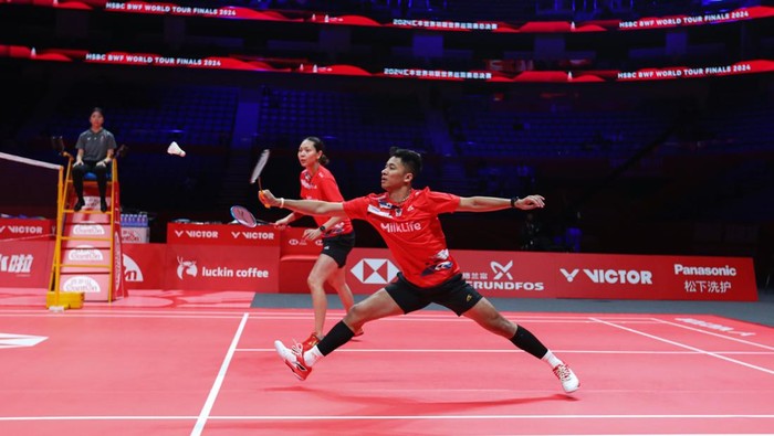 Dejan Ferdinansyah/Gloria Emanuelle Widjaja membuka fase Grup B BWF World Tour Finals 2024 dengan kemenangan.