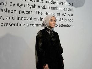 8 Potret Inspirasi OOTD Hijab dan Outfit Monokrom ala Citra Kirana