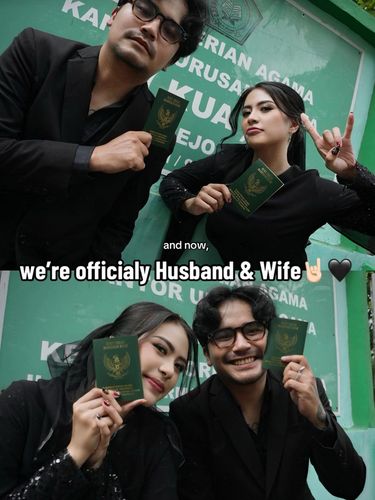 Foto pasangan yang menikah di KUA, viral di media sosial.