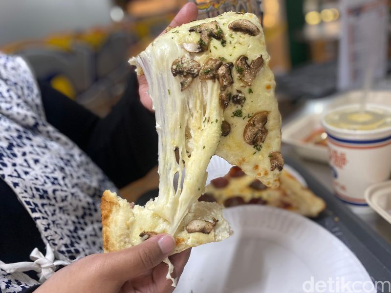 Gianni's Pizza di Kemang yang tawarkan pizza ala New York