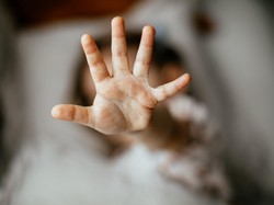 Curhat Pilu Wanita Ditinggal Suami Setelah Melahirkan Anak Down Syndrome