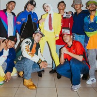 Biasanya hijabers menghindari warna kuning dan putih, karena warnanya yang cerah. Namun Olla Ramlan membuktikan bisa tampil stylish menggabungkan warna kuning dan putih. Unggahan foto OOTDnya langsung mendapatkan banjir pujian dari warganet. Menyala mami olla🔥🔥🔥, ujar akun @tian_aldente. Keren dan cantikkkk, puji akun @wijuliana82.Foto: Dok. Instagram @ollaramlan.