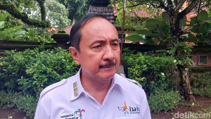 Kepala Dinas Pariwisata Bali Tjokorda Bagus Pemayun di rumah jabatan Gubernur Bali Jayasabha, Rabu (11/12/2024). (Rizki Setyo Samudero/detikBali)