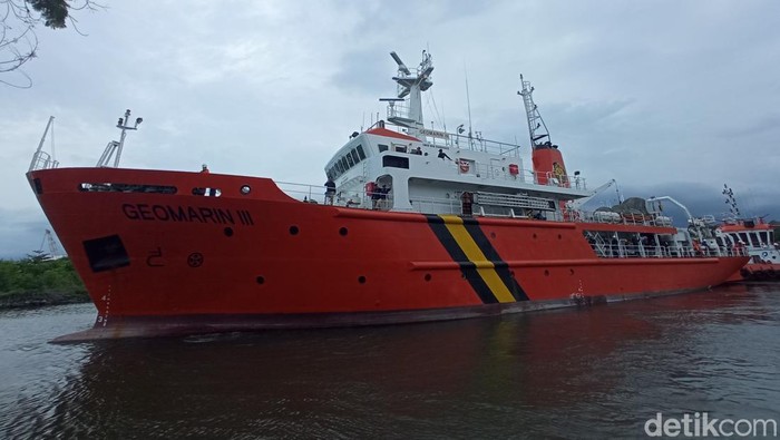 Kapal Geomarin III saat berada di Pelabuhan Cirebon