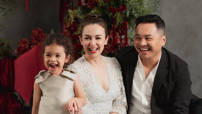 Keluarga Rianti Cartwright