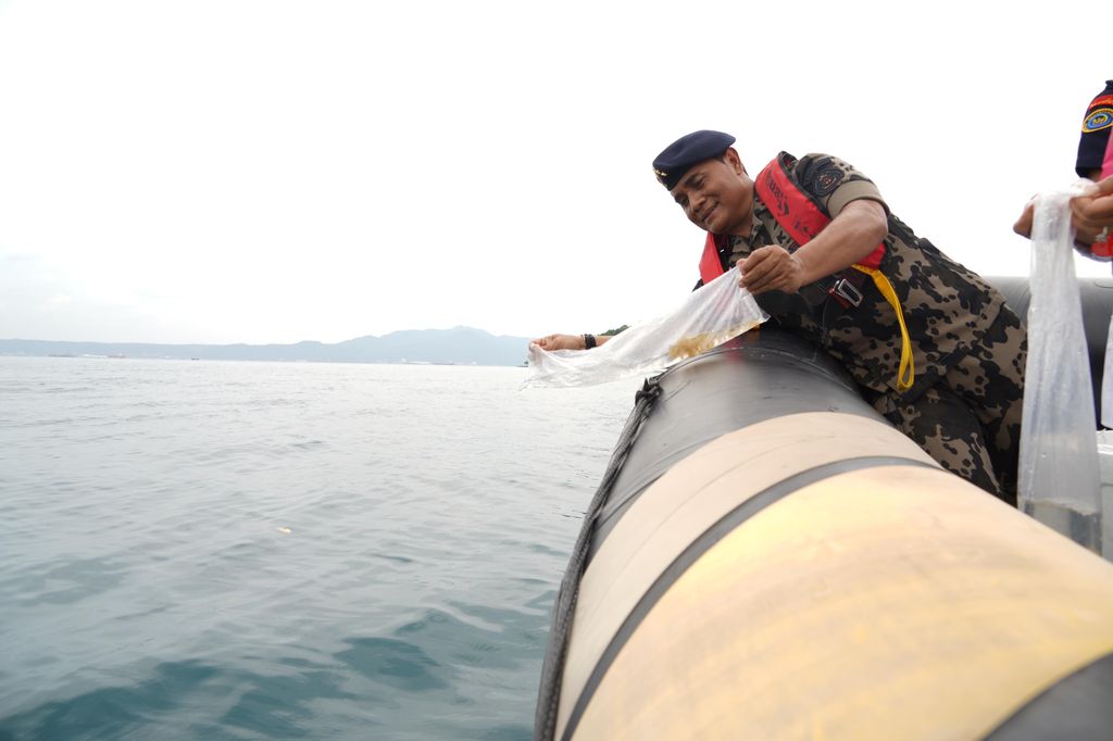 Kementerian Kelautan dan Perikanan (KKP) berhasil mengagalkan pendistribusian sebanyak 52 ribu benih bening lobster (BBL) ilegal yang disinyalir akan diselundupkan ke luar negeri, di Provinsi Lampung. (Dok. Humas Ditjen PSDKP)