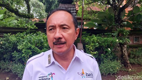 Kepala Dinas Pariwisata Bali Tjokorda Bagus Pemayun di Rumah Jabatan Gubernur Bali Jayasabha, Rabu (11/12/2024). (Rizki Setyo)