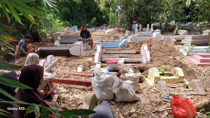Makam dibongkar dan dipindahkan diduga gegara perbedaan pilihan pada Pilkada 2024 di Kabupaten Bulukumba, Sulawesi Selatan (Sulsel)