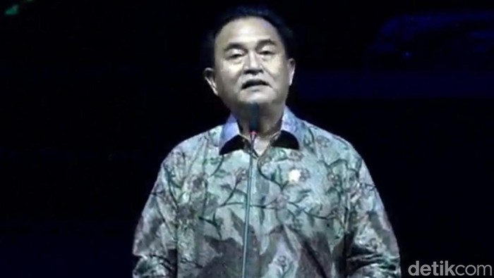 Menteri Koordinator Bidang Hukum, HAM, Imigrasi dan Pemasyarakatan (Menkokumham-imipas), Yusril Ihza Mahendra (Kurniawan/detikcom).