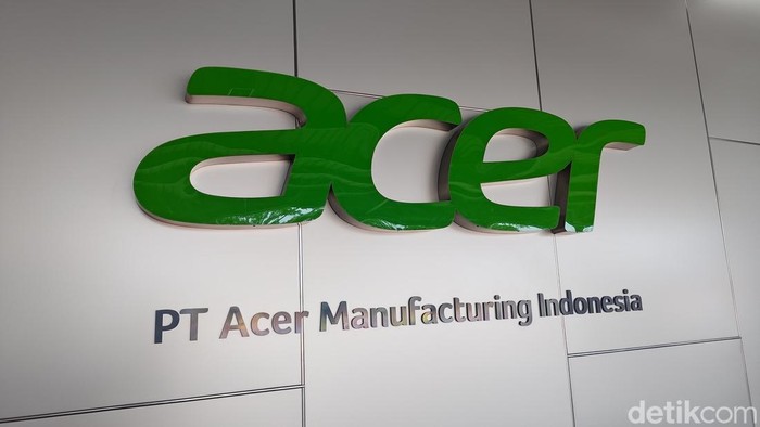Acer Manufacturing Indonesia (AMI) mengadopsi teknologi artificial intelligence (AI) dalam memproduksi produk-produknya. Meski begitu, mereka menyatakan tidak akan mengurangi jumlah tenaga kerjanya.