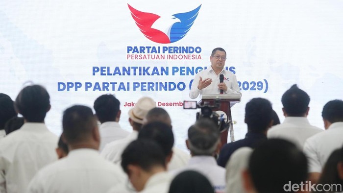 Momen Pelantikan Pengurus Pusat Perindo Ketua Umum Perindo Angela Tanoesoedibjo melantik Pengurus Dewan Pimpinan Pusat (DPP) periode 2024-2029 di Auditorium kantor DPP Partai Perindo, Jakarta Pusat, pada Rabu (11/12/2024).