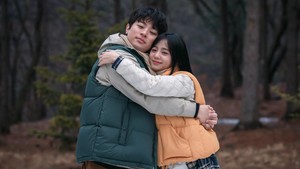 Jisoo akan berakting dengan aktor Park Jeong Min yang memerankan kekasihnya bernama Jae Yoon.