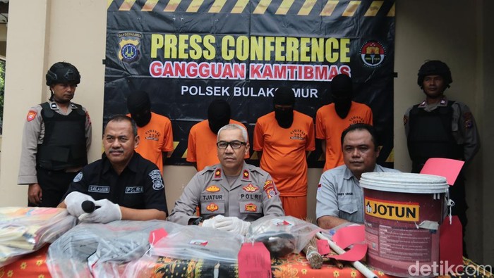 Para pelaku yang menganiaya Pradopo waega Samirono hingga ditemukan meninggal di ruko Jalan Colombo, Depok, Sleman, Rabu (11/12/2024).