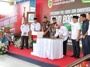 Bupati Sri Mulyani Resmikan Gedung Poliklinik Terpadu RSUD Bagas Waras