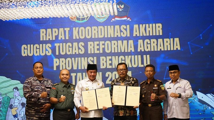 Pemprov membentuk Gugus Tugas Reforma Agraria untuk memberantas mafia tanah Pemprov membentuk Gugus Tugas Reforma Agraria untuk memberantas mafia tanah