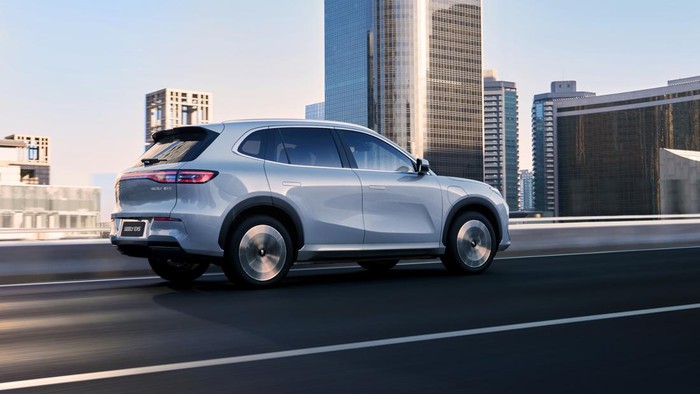 Penampakan Mobil EX5, Jagoan Geely Comeback ke Indonesia Produsen mobil asal China akan comeback ke Indonesia. Mobil listrik EX5 yang menjadi jagoannya, berikut penampakannya.
