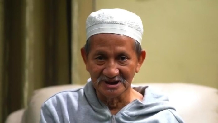 Pengasuh Ponpes Bumi Sholawat Progresif Sidoarjo, KH Ali Agoes Masyhuri (Gus Ali)