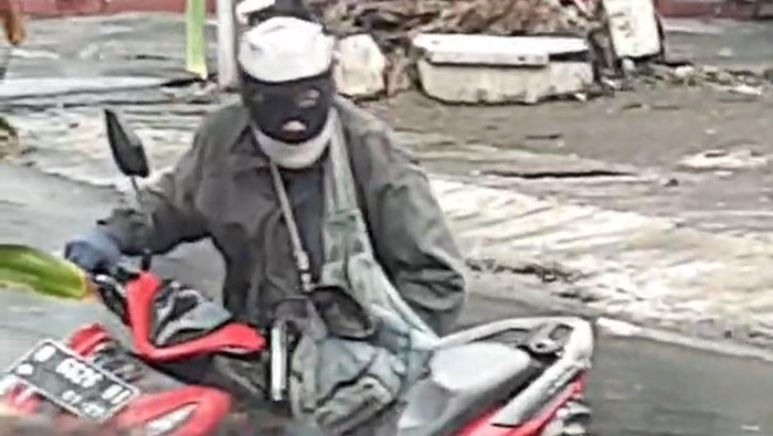 Perampok bersenpi satroni butik di Kota Probolinggo.