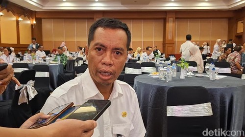 Plh Inspektur Provinsi Nusa Tenggara Barat (NTB) Wirawan Ahmad saat diwawancarai di Mataram, Rabu (11/12/2024).