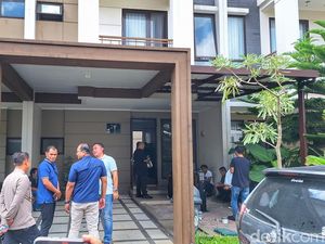 Video Rumah di Kompleks Elite Bandung Digerebek Polisi