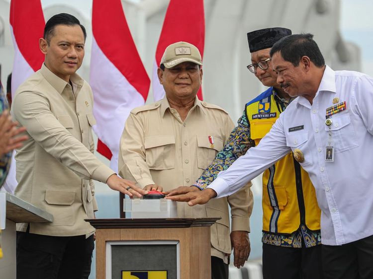 Momen Presiden Prabowo Resmikan Jalan Layang Arteri Madukoro Semarang