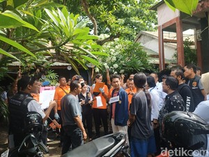 Rekonstruksi Pria Difabel Lecehkan Mahasiswi-OTT Kabid SMK Akibat Pungli
