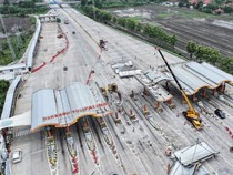 Jelang Libur Nataru Gerbang Tol Palimanan Dibongkar
