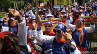 Menteri BUMN, yang saat itu mengekuarkan surat Nomor 5- 214/MBU/03/2021 tertanggal 26 Maret 2021, yang menginstruksikan agar BUMN dan afiliasinya ikut mendukung program restrukturisasi Polis Korporasi Asuransi Jiwasraya. Meski demikian, Dirut Pupuk Indonesia dan Pupuk Kaltim tidak mengindahkan surat tersebut.  