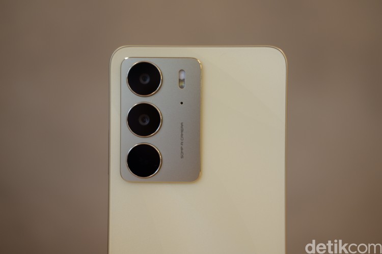 Realme C75 Realme C75